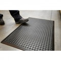 Nuovargį mažinantis kilimėlis, Bubblemat, juodas 0.6m x 0.9m (14mm)